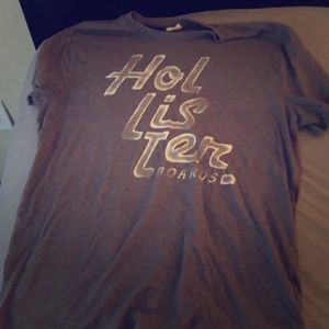 Men’s hollister tee